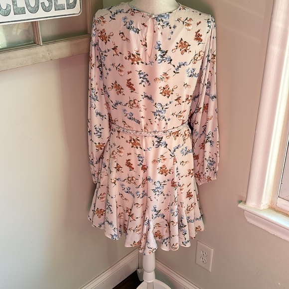 Baltic Born Galia Mini Dress in Beige Blue Green Floral NWT - Picture 13 of 16